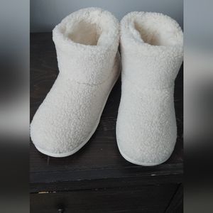 Simons Bootie Slippers